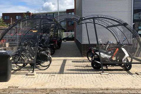 123428 fietsoverkapping circulair fietsenrekken oplaadpunt