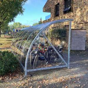 Projecten | Transparante fietsoverkappingen bij woonzorgcentra | image #1 | 123711 fietsoverkapping fietsaanleunbeugels fietsparkeren