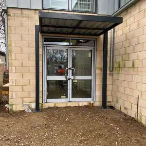 Projecten | Luifel voor Engelse school | image #1 | 124496 luifel overkapping