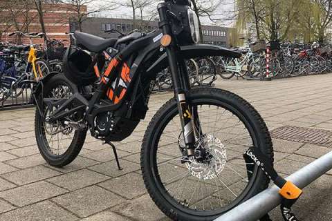 126325 fietsparkeren geleidebuis scooters fatbike