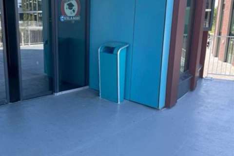 128572 straatmeubilair afvalbak