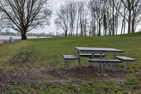 130680 fietsparkeren straatmeubilair buitenbank fietsaanleunbeugel