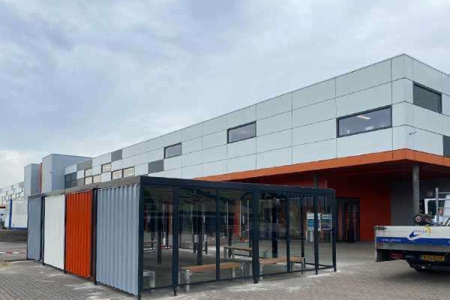 135970 FalcoLok Overkapping bij Weyers GmbH: Duurzaam en Stijlvol Pauzeverblijf