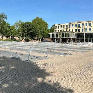 136809 fietsparkeren fietsafscheiding schoolplein