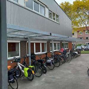 140579 fietsoverkapping fietsparkeren schoolplein