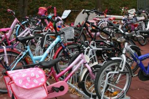 fietsparkeren fietsenrek Ideaal 2.0 Beatrix School Ouddorp
