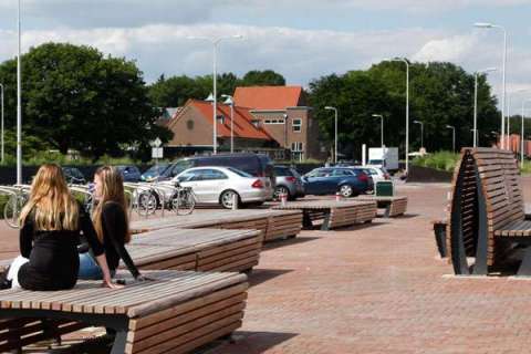 straatmeubilair zitelement zitbank buitenbank modulair Tapis du Bois