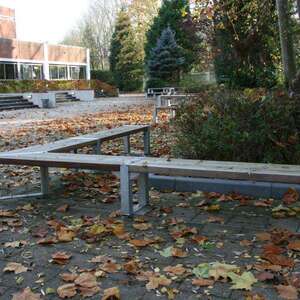 Picknicktafels en hoekbanken voor schoolplein Reitdiep College