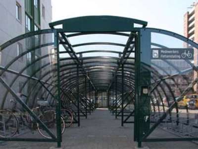 fietsparkeren fietsoverkapping fietsenstalling fietsenrek FalcoQuarter Ziekenhuis