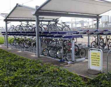 fietsparkeren fietsenrek fietsstandaard fietsaanleunbeugel fietsnietje fietsklemmen fietskluizen