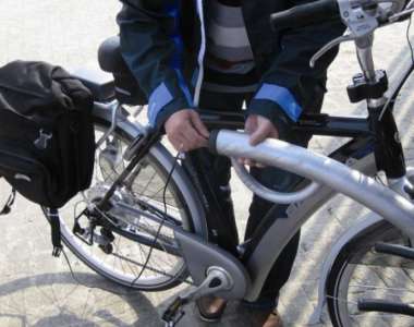 fietsparkeren fietsenrek fietsstandaard fietsaanleunbeugel fietsnietje fietsklemmen fietskluizen