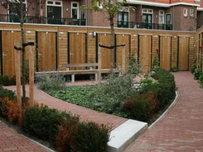 Parkbank op maat voor binnentuin