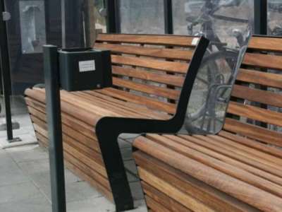 overkapping rokersoverkapping straatmeubilair buitenbank zitbank asbak