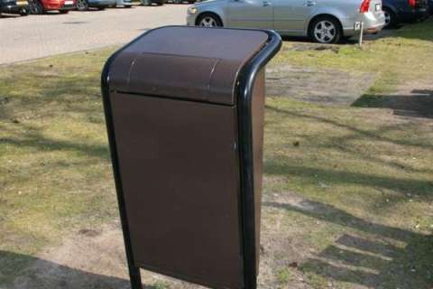 Afvalbakken FalcoJona voor Philips' buitenterrein