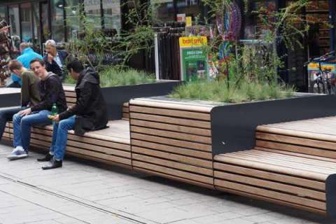 FalcoLinea boombakken en XXL banken voor centrum Stadshagen, Zwolle