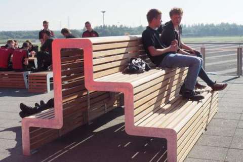 Pauzeren op hoog niveau met FalcoLinea straatmeubilair