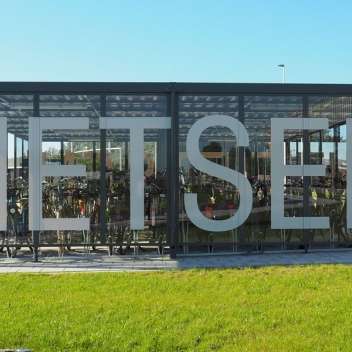 Falco fietsenberging voor OV Knooppunt Schiphol-Noord