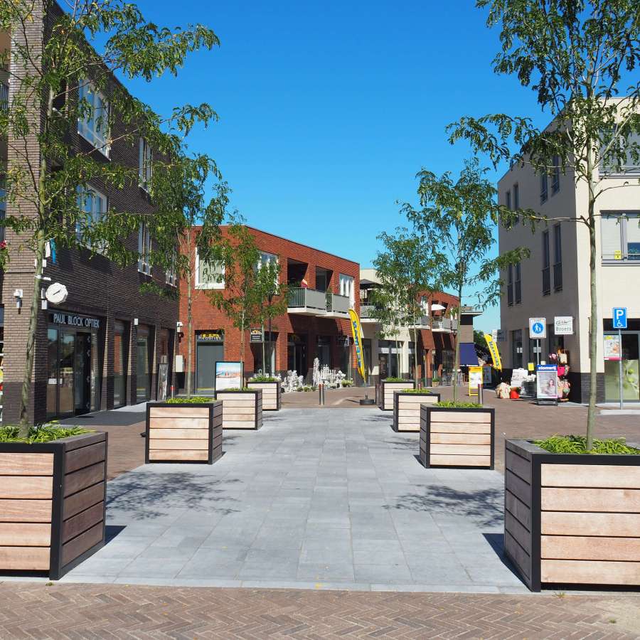 Falco plantenbakken in centrum Eijsden