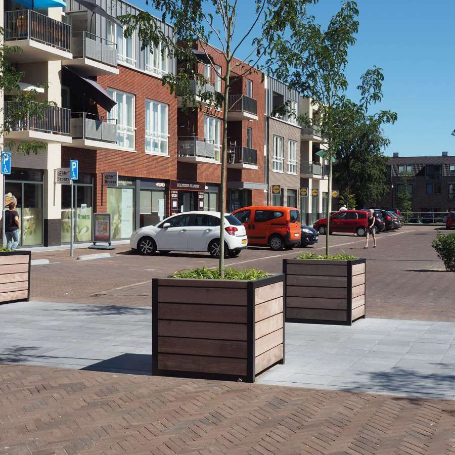 Falco plantenbakken in centrum Eijsden