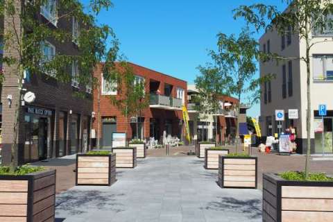 Falco plantenbakken in centrum Eijsden