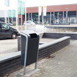 Winkelcentrum in Venlo schoon met FalcoJona afvalbakken