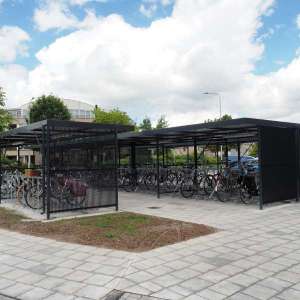 Op maat gemaakte fietsoverkappingen en fietsenrekken bij bushaltes