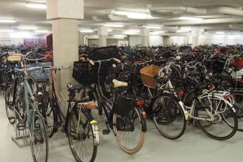 Inrichting fietsenkelder middelbare school