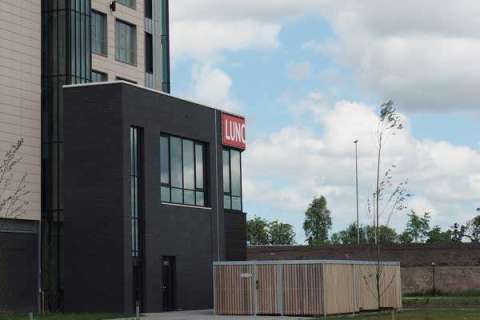 FalcoLok Fietsenstalling bij Van der Valk, Drachten