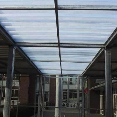 79506_detail_dak_lichtdoorlatend_polyester_fietsoverkaping_fietsenstalling