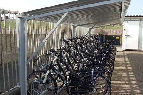 84939_fietsparkeren_fietsoverkapping_fietsenrekken