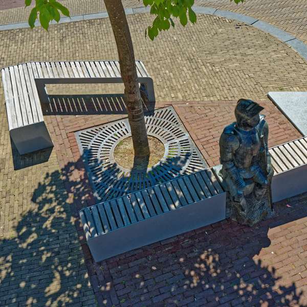 Op maat gemaakt multifunctioneel zitmeubilair in Barneveld