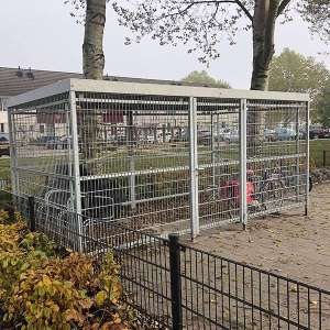 Projecten | Fietsoverkapping met traliepaneel | image #1 | 87772 fietsoverkapping wandbekleding fietsenrek fietsparkeren traliepaneel