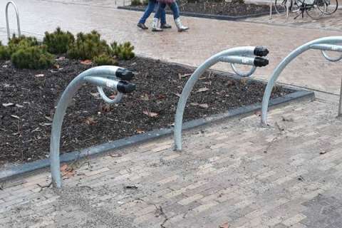 99368 fietsparkeren fietsstandaard met oplaadpunt e-bike fietsenrek FalcoIon