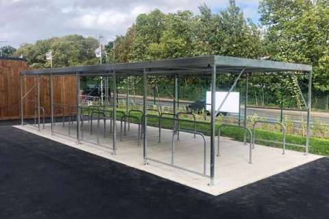 Fietsparkeren fietsoverkapping campus droogloop