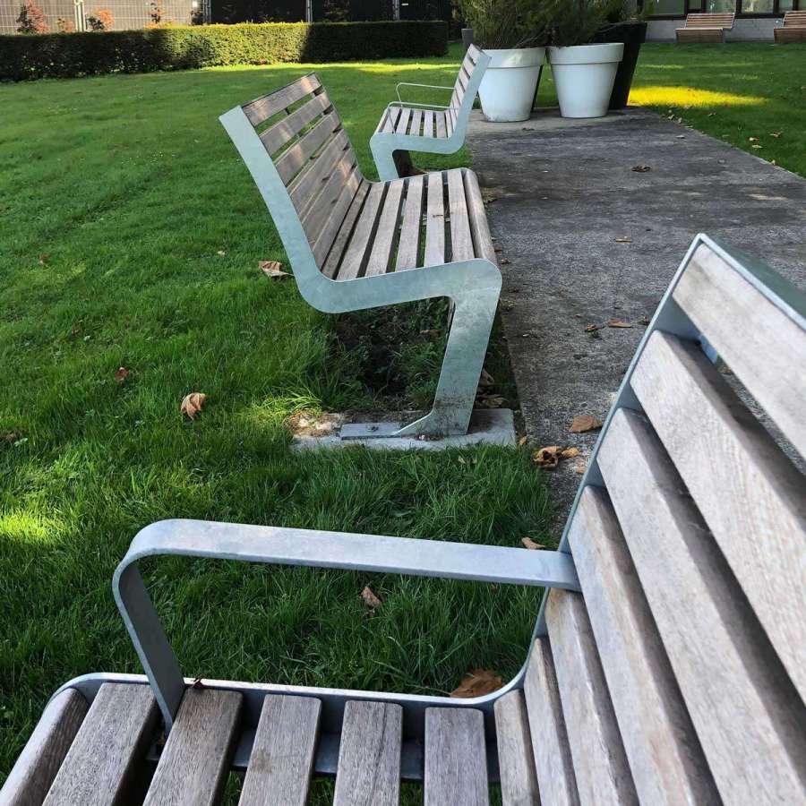 FalcoLinea buitenbank met rug, hout
