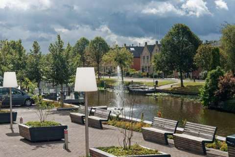 Herinrichting De Kaai Strijen met Falco straatmeubilair