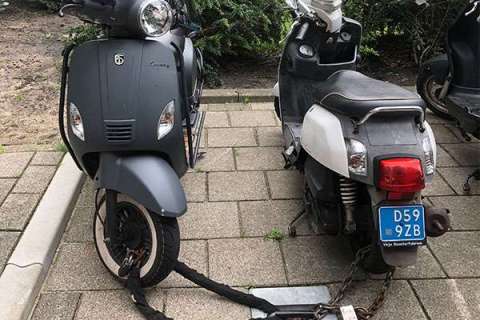 108221 scooter vastzetvoorziening parkeren van scooters scooter afzetpanelen