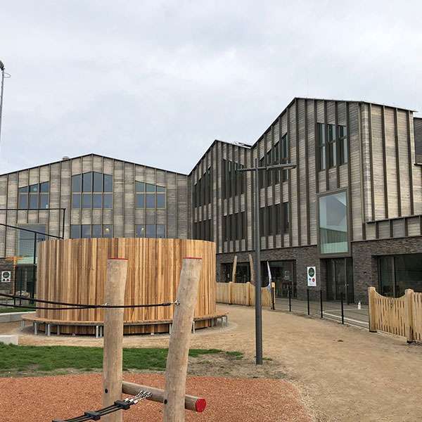 116574 ronde overkapping buitenberging buitenbank straatmeubilair