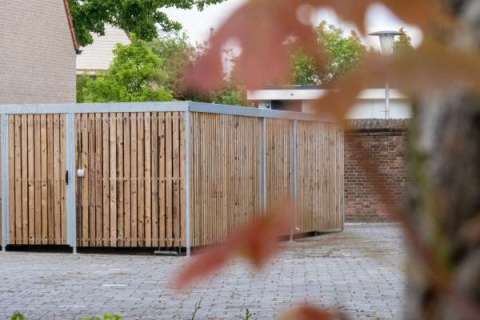 116270 fietsoverkapping met sloophout