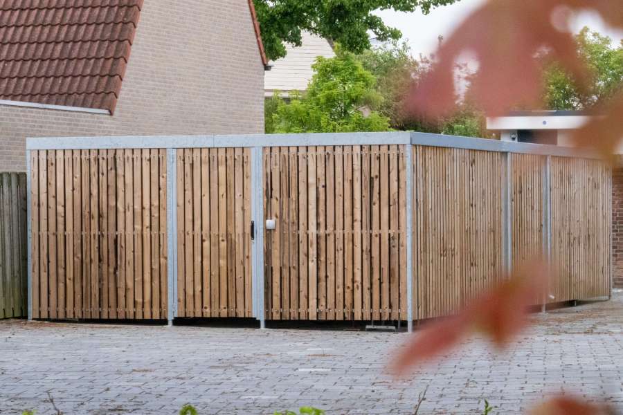 116270 fietsoverkapping met sloophout