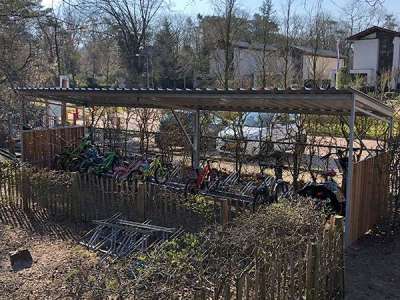120692 116974 fietsoverkapping fietsenrek voor kinderfietsen basisschool