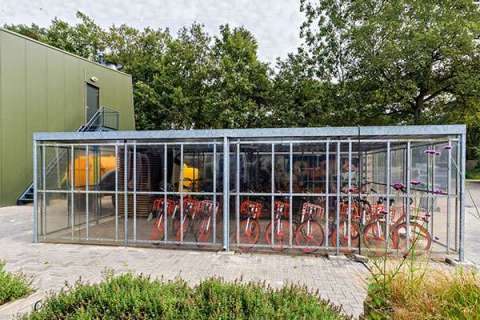 131021 fietsoverkapping circulair fietsparkeren
