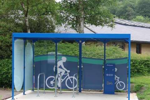 135387 fietsoverkapping fietsaanleunbeugels oplaadstation