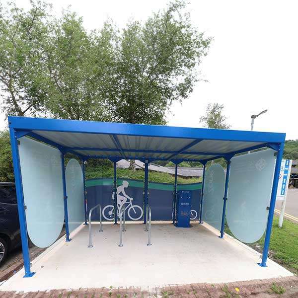 135387 fietsoverkapping fietsaanleunbeugels oplaadstation zonnepanelen