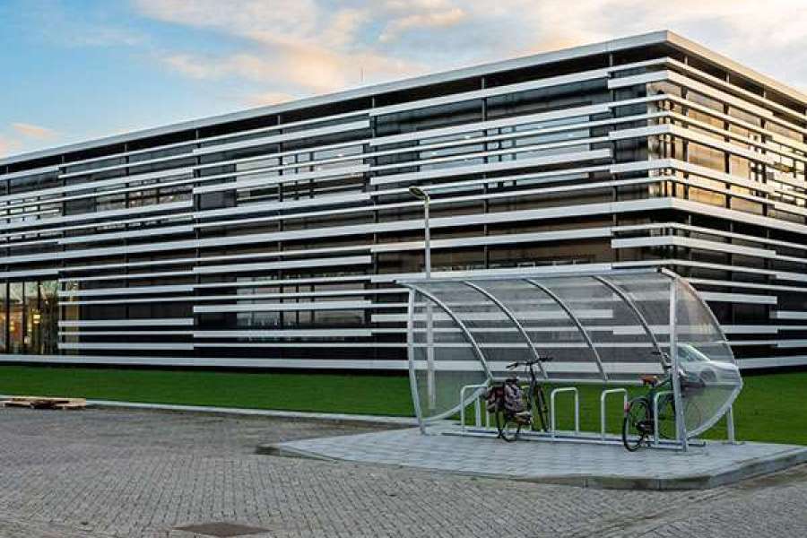 bedrijventerrein_fietsenoverkapping fietsparkeren fietsenrek