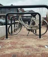 142641 fietsparkeren uitneembaar fietsaanleunbeugel