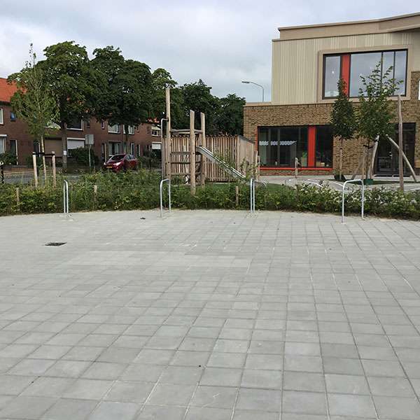 116605 fietsparkeren fietsaanleunbeugels fietsnietjes schoolplein