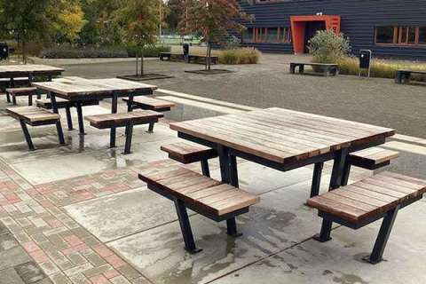 137908 straatmeubilair fietsparkeren fietsoverkapping afvalbak picknickset buitenbank fietsaanleunbeugels