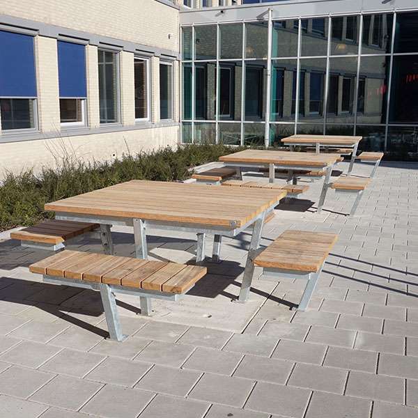 straatmeubilair zitbanken afvalbakken picknick set inrichting schoolplein
