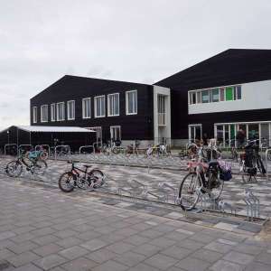Projecten | Duurzame overkappingen en fietsparkeersystemen bij MFA Kreekrijk, Assendelft | image #1 | 